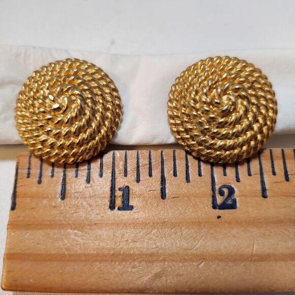 RJ Graziano Clip On Earrings Womens Goldtone Jewelry 1 inch round Vintage - Picture 7 of 11
